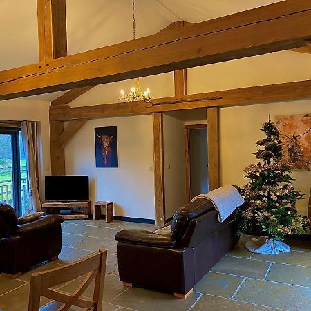 Trelaske Mill Cider Barn-With Hot Tub, Fire Pit Bbq Lewannick Экстерьер фото