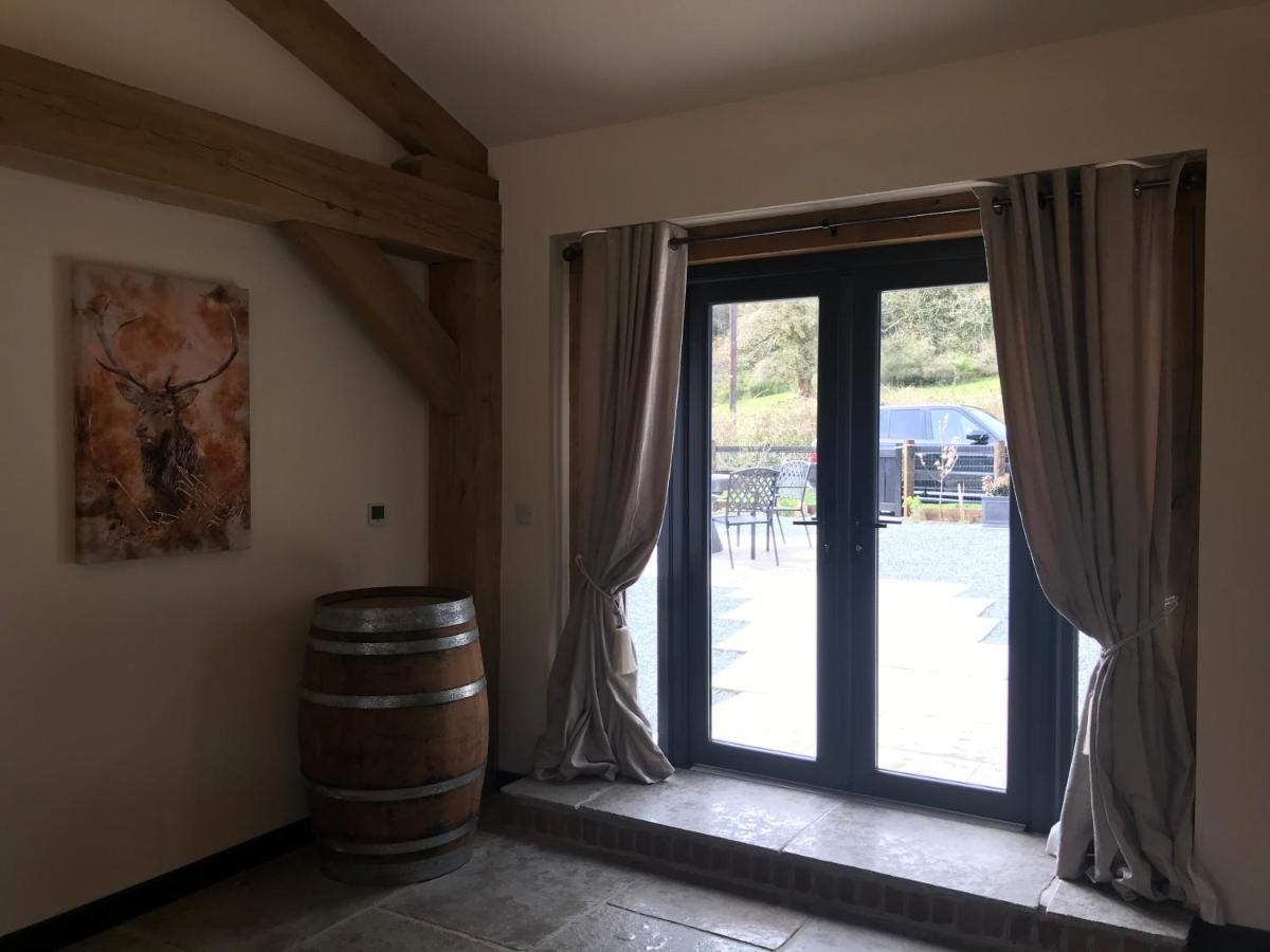 Trelaske Mill Cider Barn-With Hot Tub, Fire Pit Bbq Lewannick Экстерьер фото